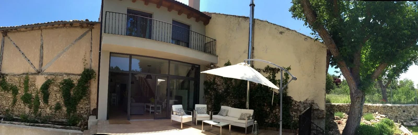 Jardín y exteriores — casa rural Casa Los Tres Nogales (Castroserna de Arriba, Segovia)
